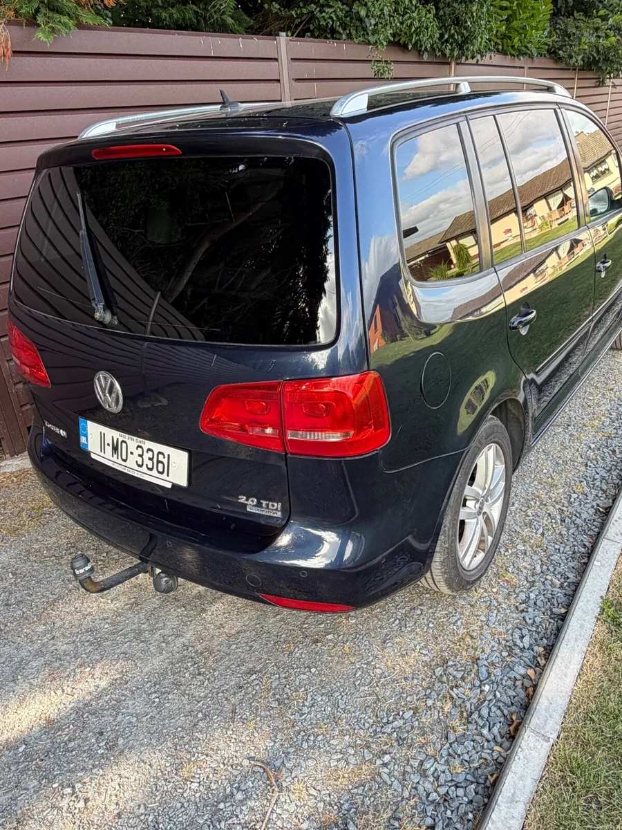 Volkswagen Touran 2011 - Image 6