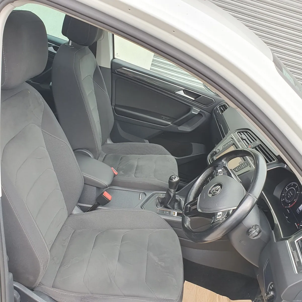 Volkswagen Tiguan R line - Image 4