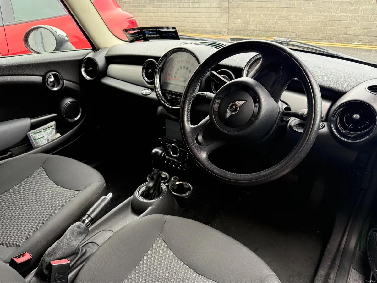 Mini Cooper 2012 - Image 2