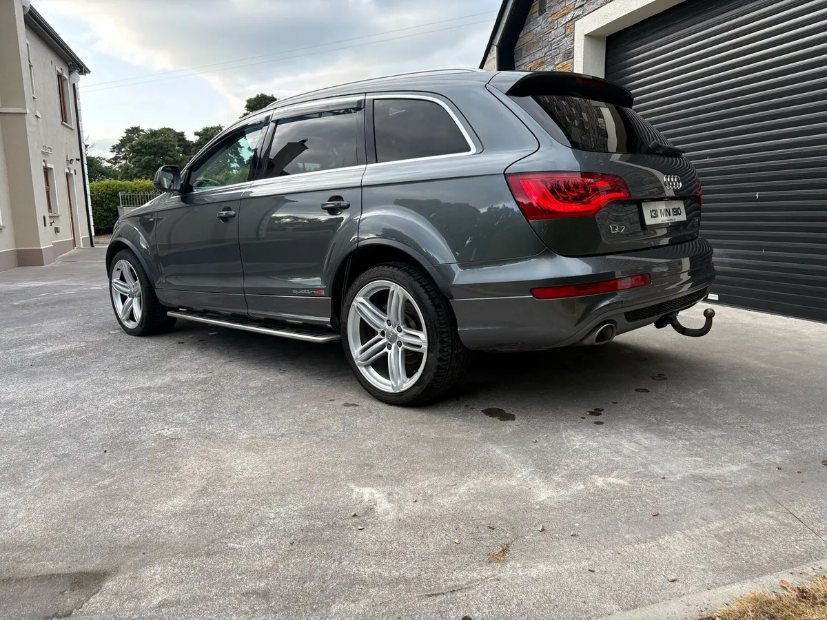 Audi Q7 - Image 4