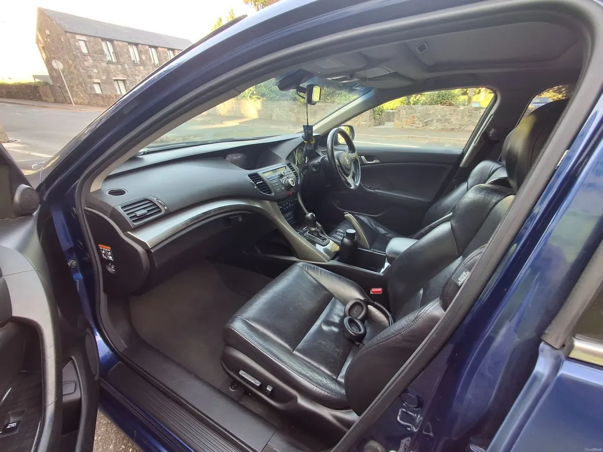 Honda Accord 2009 - Image 6