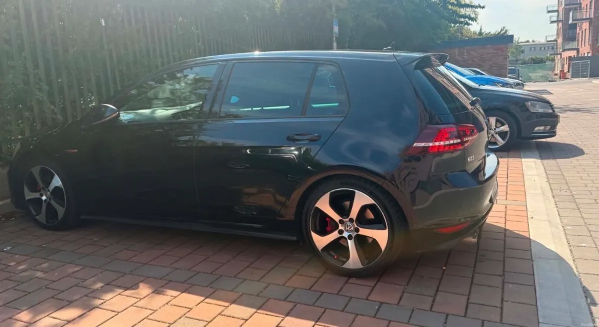 Volkswagen Golf MK7 GTI 2.0 TSI DSG - Image 3