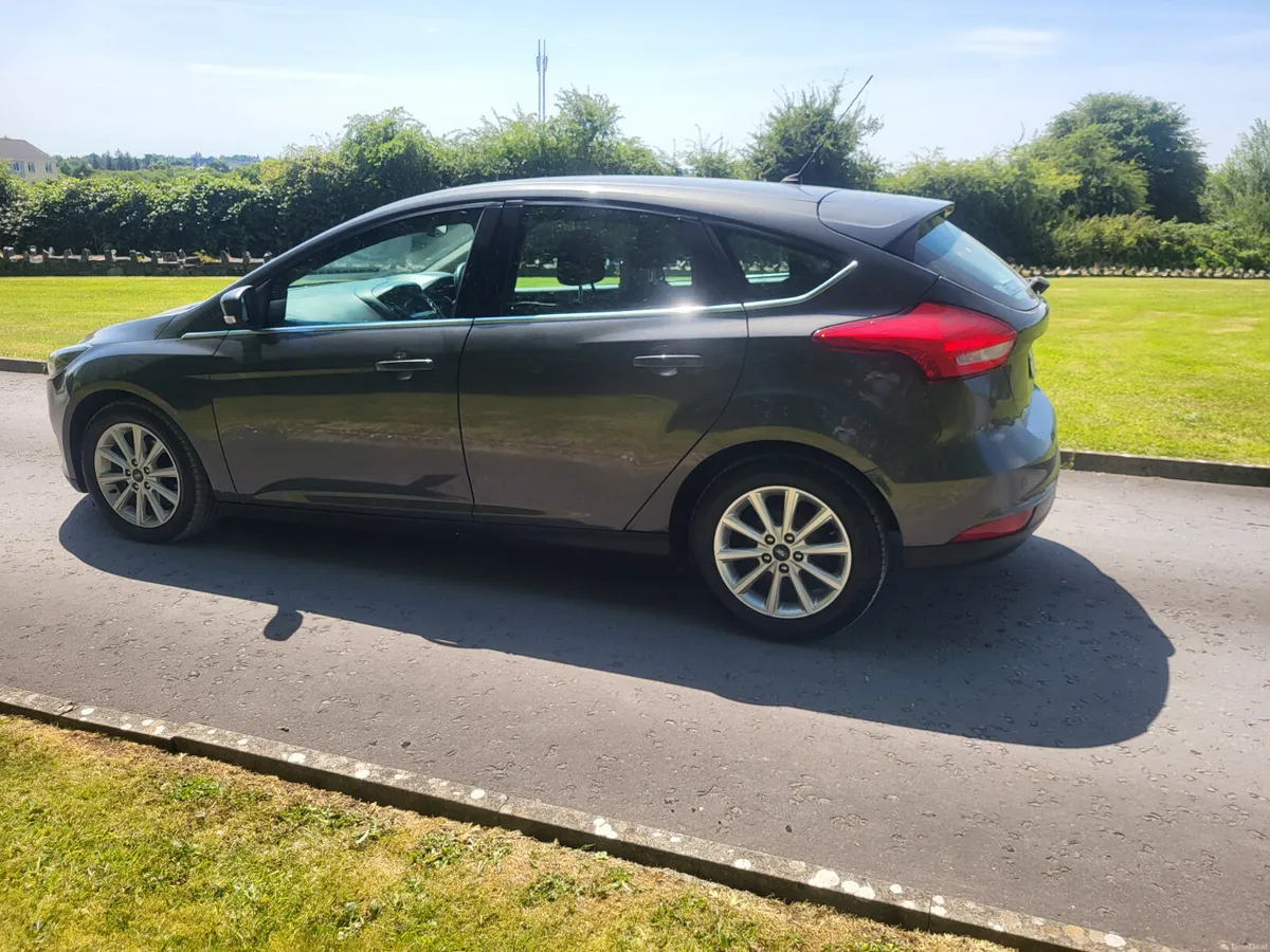 Ford Focus  1.6 Diesel   2017 - Image 4