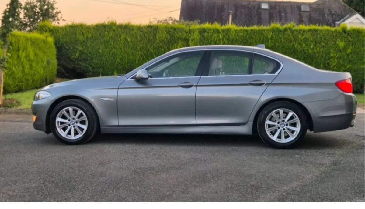 BMW 5-Series 2011 automatic SPECIAL Edition - Image 2