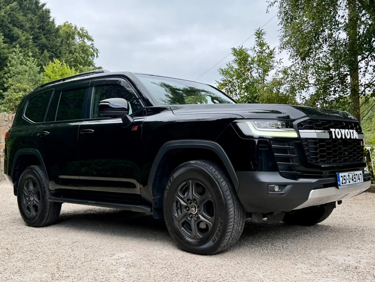 Toyota Land Cruiser 3.3 GR SPORT TWIN TURBO COMMER - Image 2