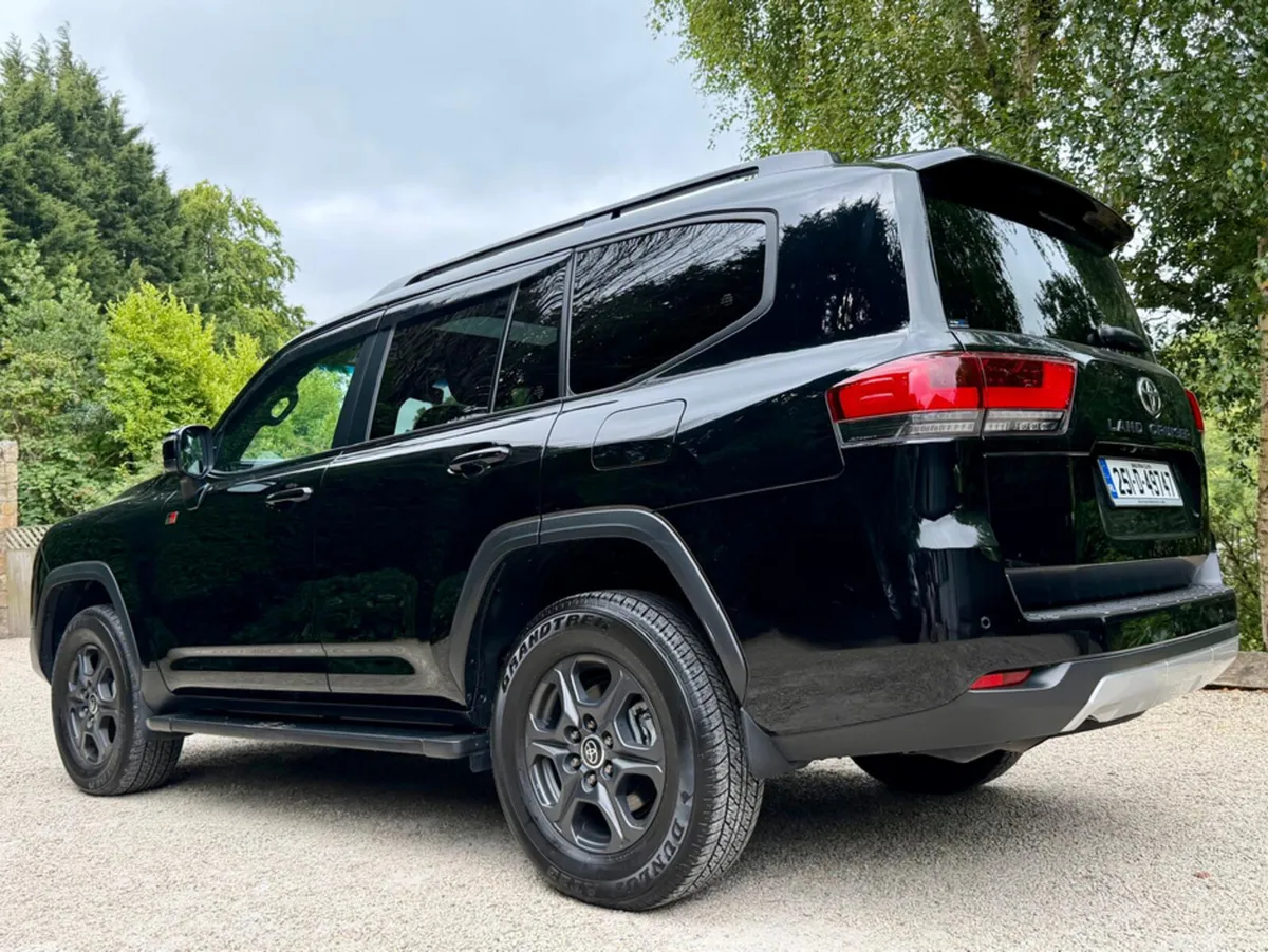 Toyota Land Cruiser 3.3 GR SPORT TWIN TURBO COMMER - Image 6