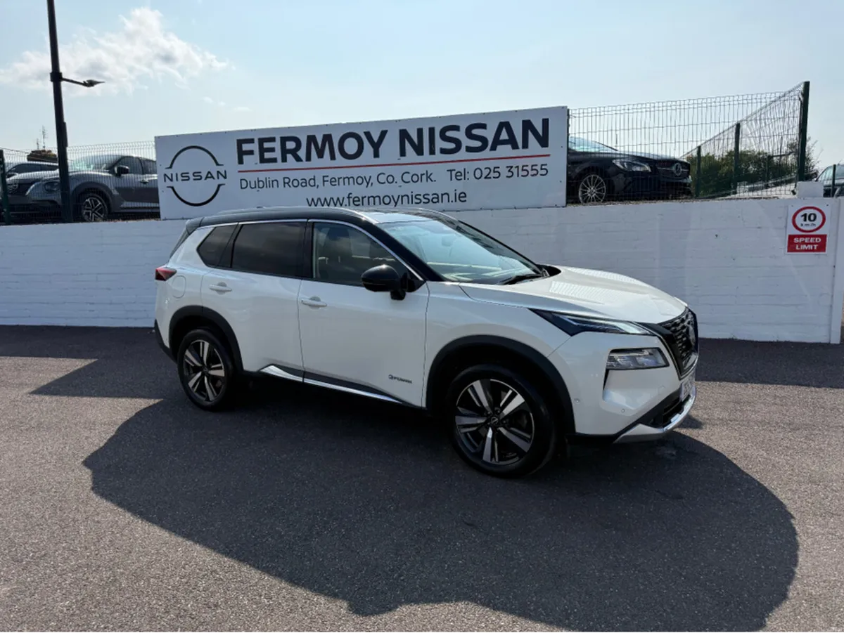 Nissan X-Trail Hybrid Auto SVE 2Tone - Image 1