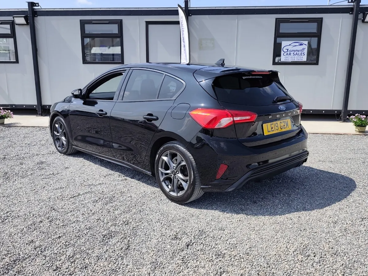 Ford Focus ST-LINE TDCI - Image 4