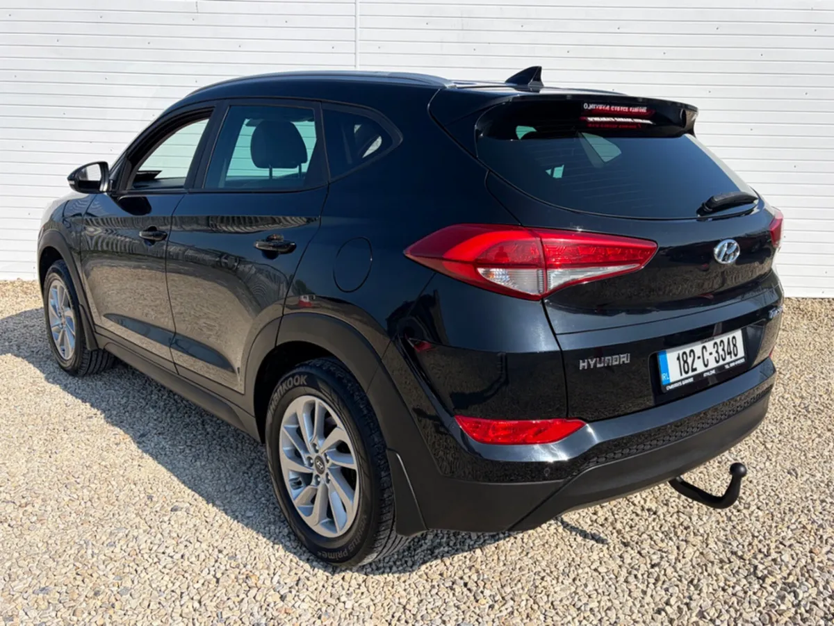 Hyundai Tucson IX35 EXECUTIVE 1.7 5DR - Image 2