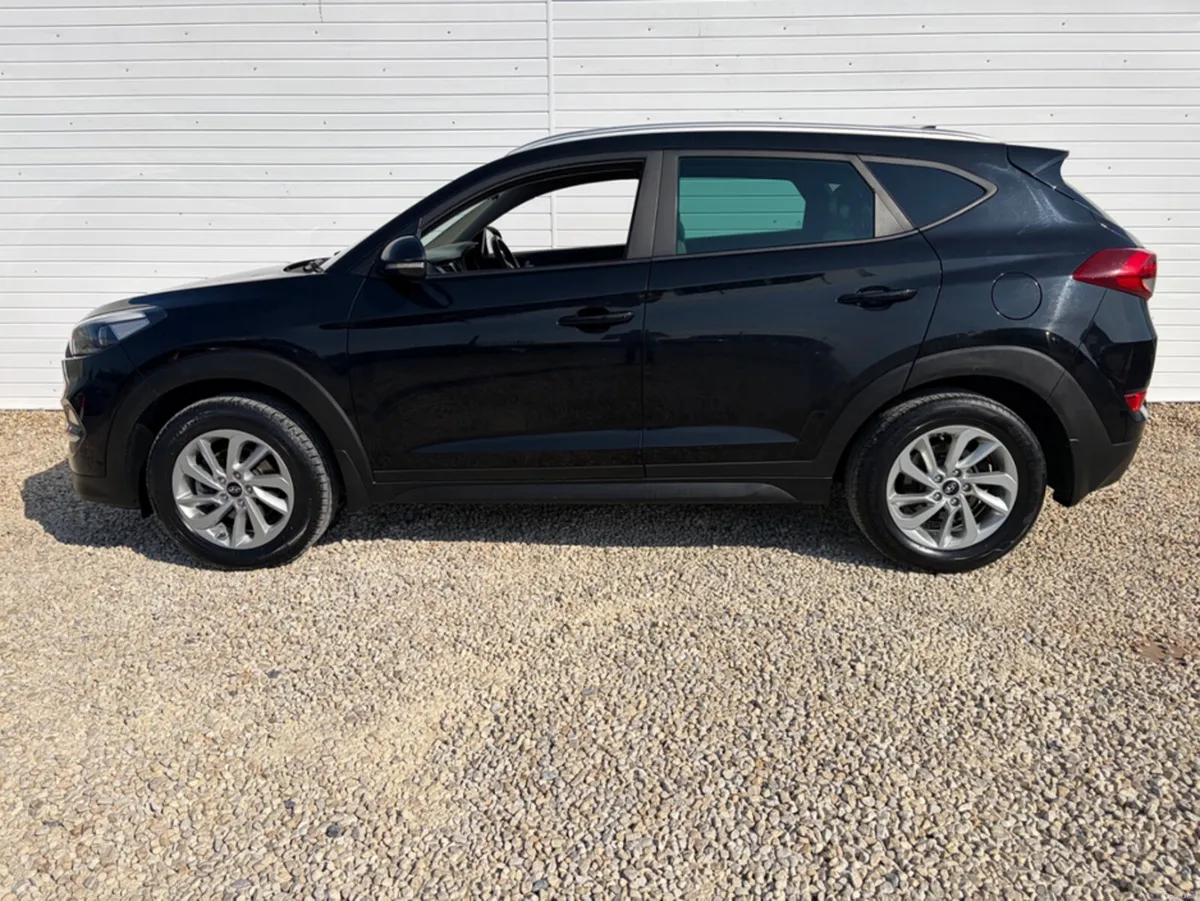 Hyundai Tucson IX35 EXECUTIVE 1.7 5DR - Image 4