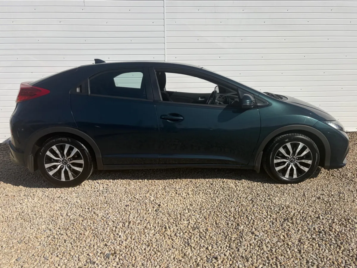 Honda Civic 1.6 I DTEC ES 5DR - Image 2