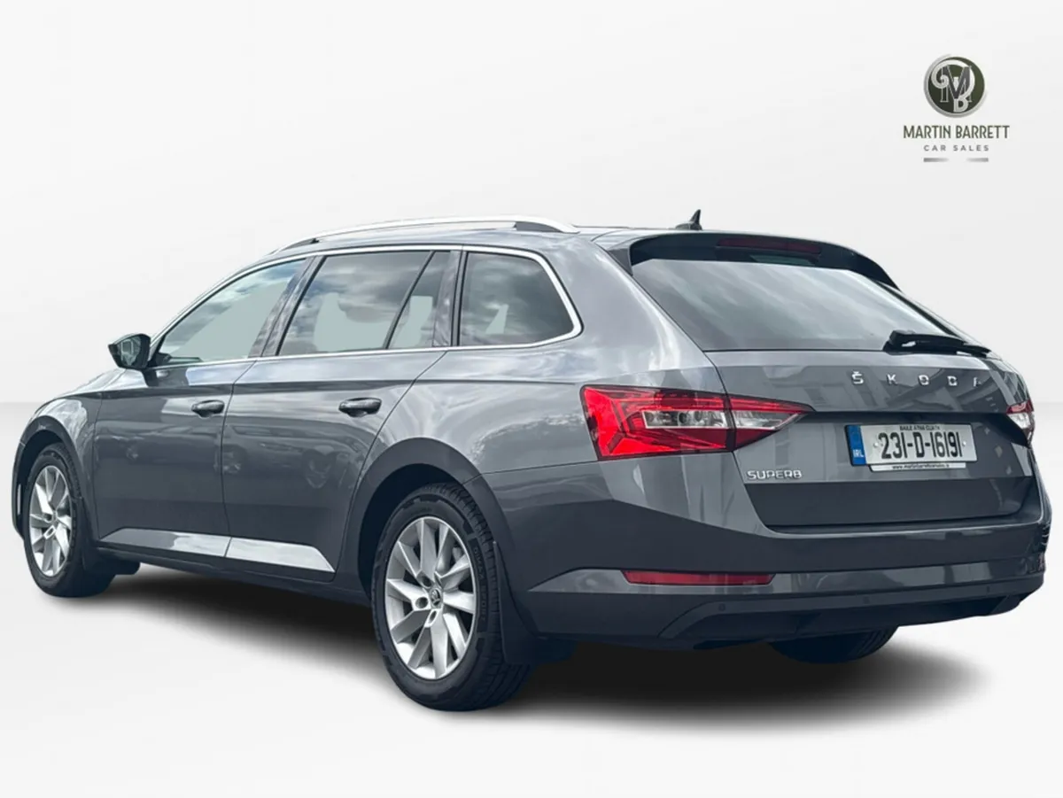 Skoda Superb COMBI AMBITION 2.0 TDI 150HP 5DR - Image 3