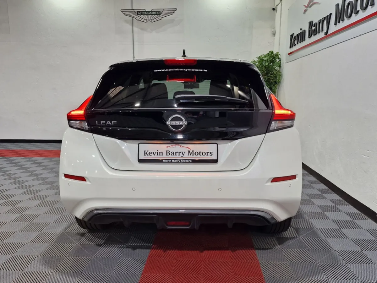 Nissan Leaf EV TEKNA (40KW BATTERY) AUTOMATIC **TO - Image 3