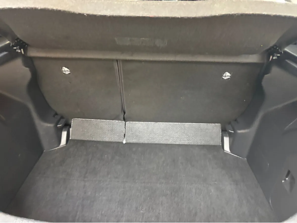 Toyota Yaris 1.5 LUNA 4DR - Image 4
