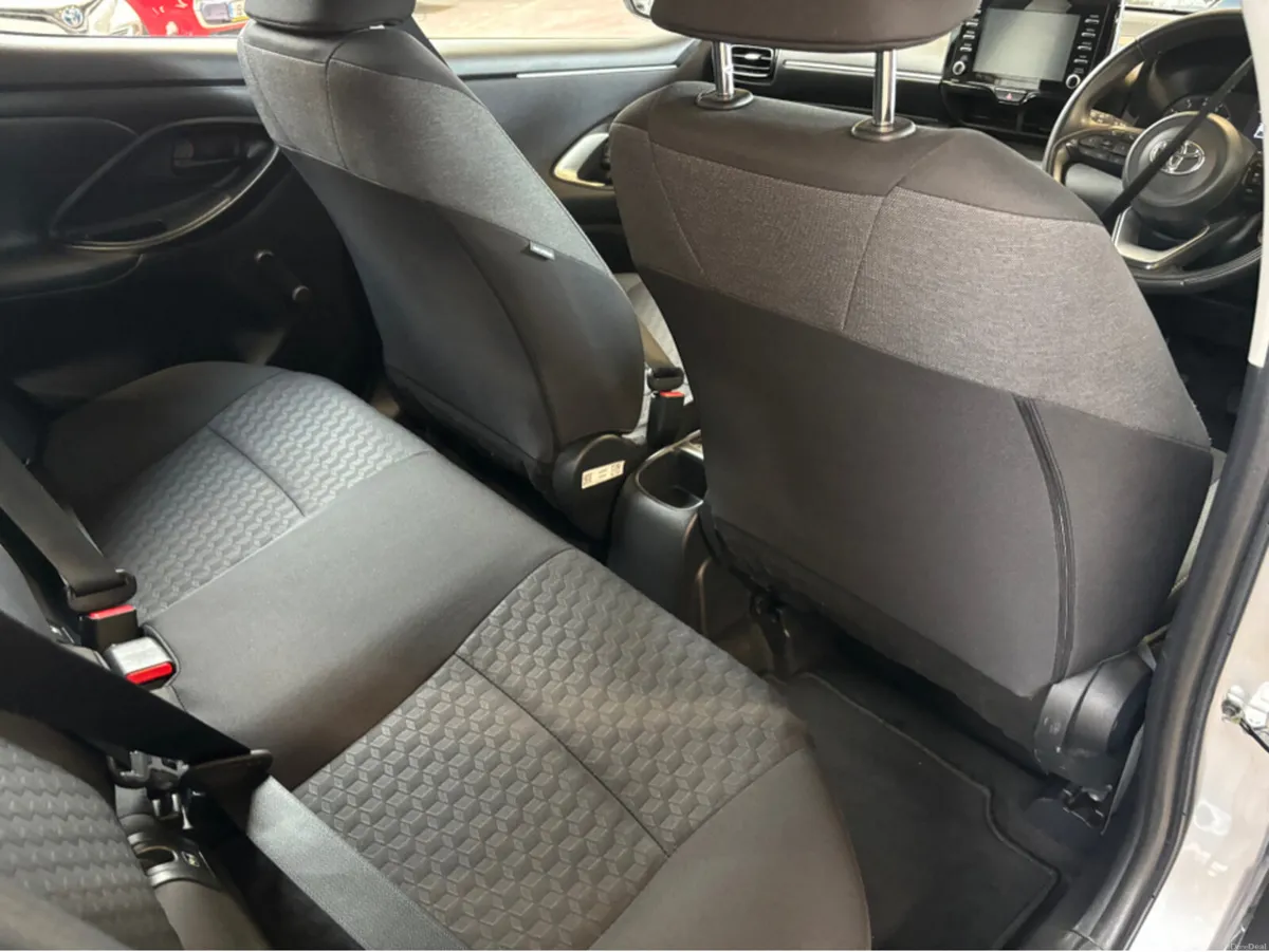 Toyota Yaris 1.5 LUNA 4DR Finance Available own th - Image 5