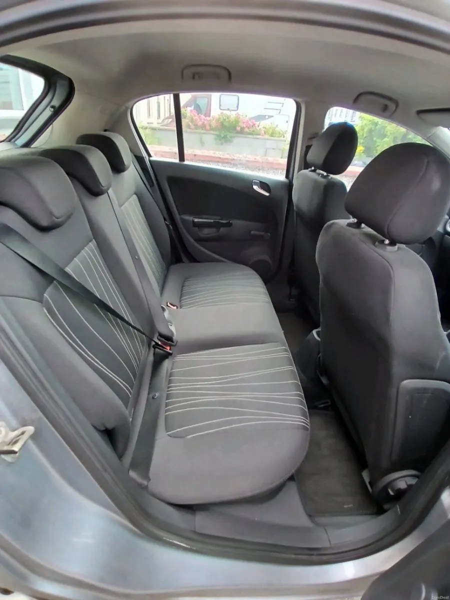 Car - Image 4