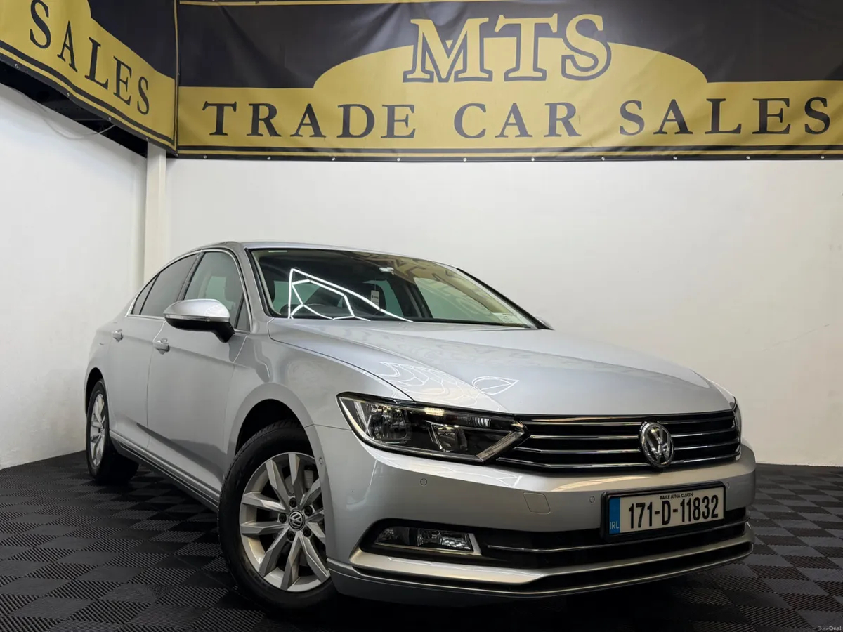 2017 Volkswagen Passat  1.6 TDI Comfortline LOW KM - Image 1