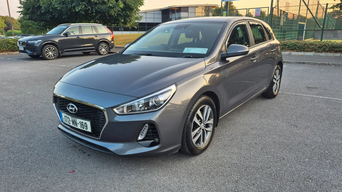 Hyundai i30 2017 1.6 CRDI AUTOMATIC - Image 3