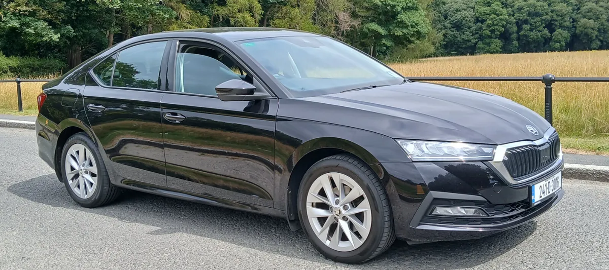 Skoda Octavia 2024 2.0 TDi AMBITION 5dr IRISH CAR - Image 1