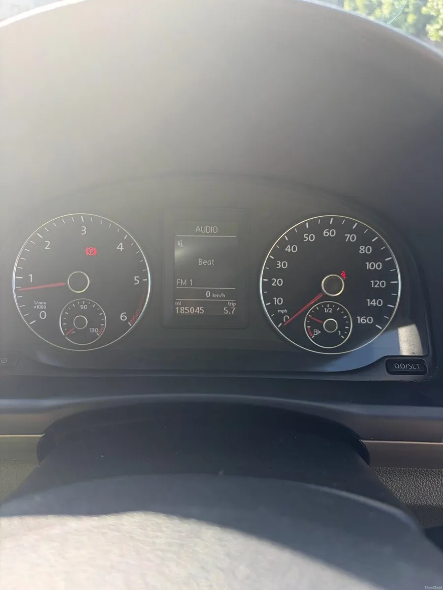Volkswagen Touran - Image 5