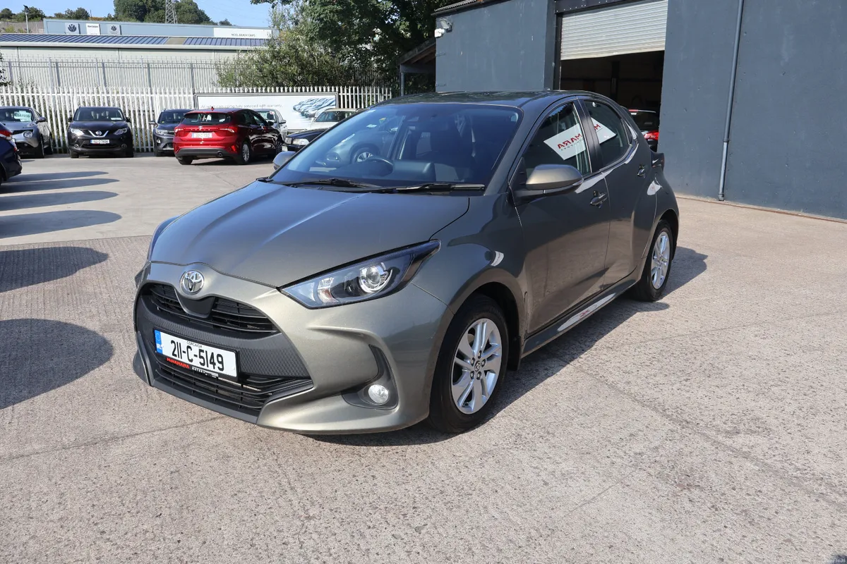 Toyota Yaris Luna Irish Car Huge Spec 24 Month NCT - Image 5
