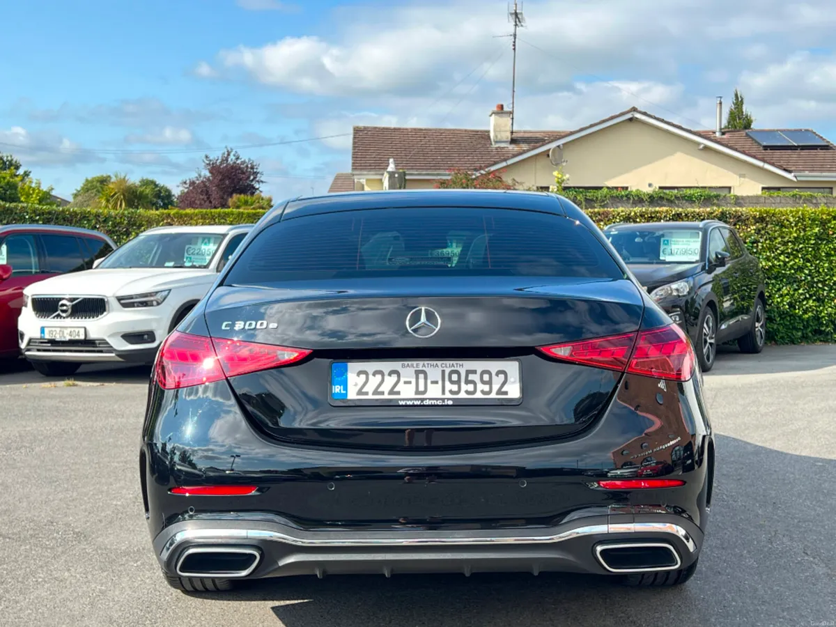 Mercedes-Benz C-Class C300 E AMG PREMIUM *LOW KMS - Image 4