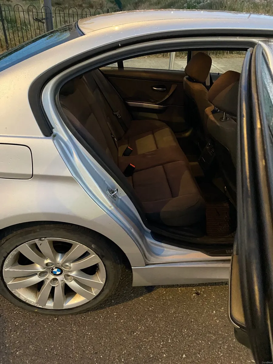 BMW 3-Series 2006 - Image 1