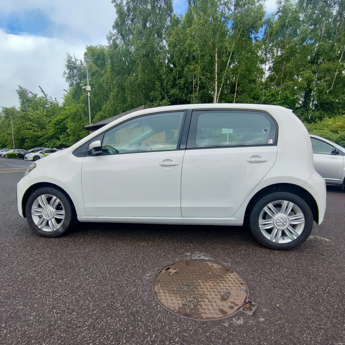 Volkswagen up! 2017 1.0 Automatic – Only 29,000km - Image 4