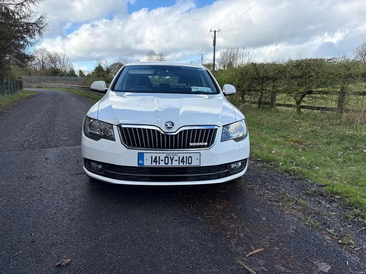Skoda Superb 2014 - Image 1