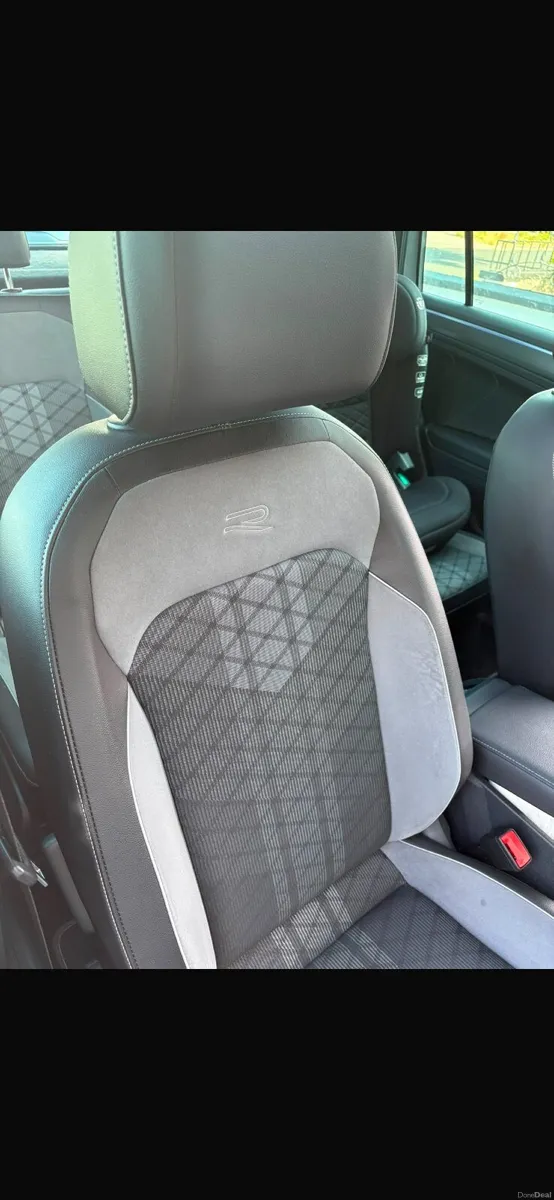 Volkswagen Tiguan 2021 - Image 4