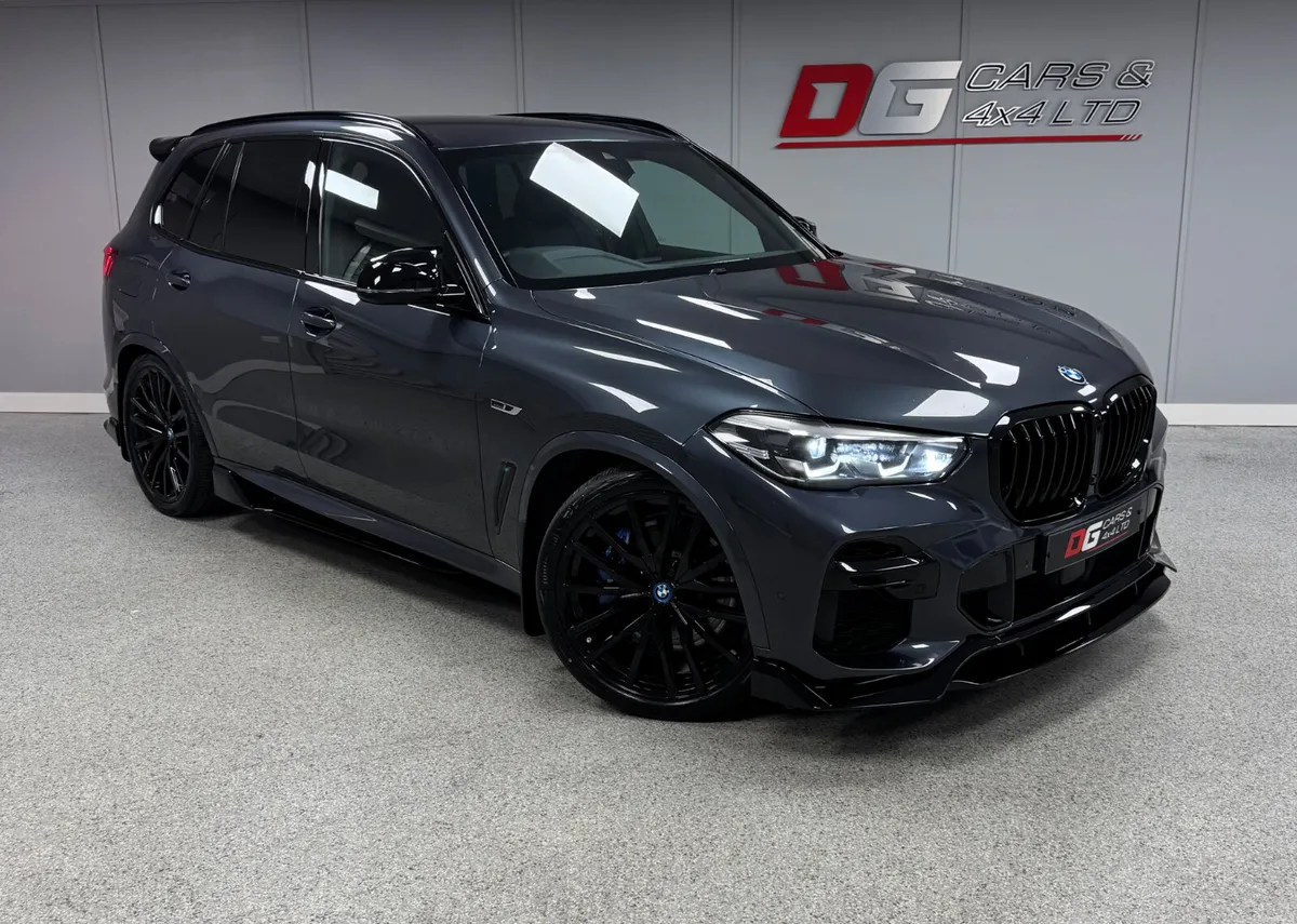 2022 BMW X5 3.0 45E M Sport Pro X Drive Automatic - Image 1