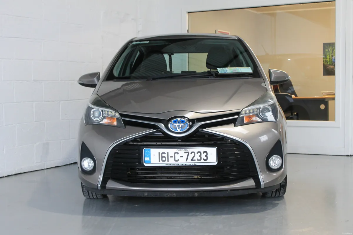 Toyota Yaris 2016, Hybrid Automatic Irish Car - Image 3