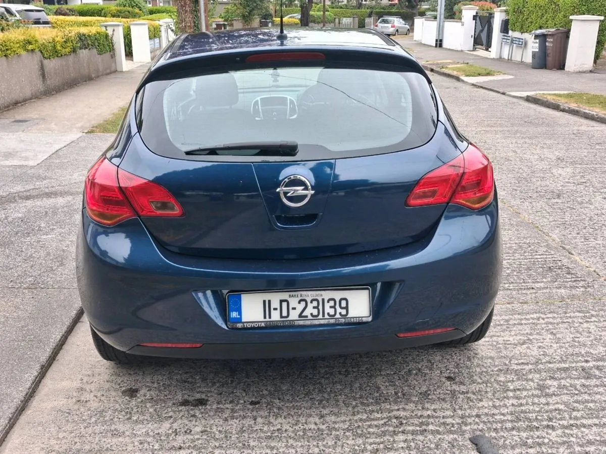 Opel astra for sale just passed nct today - Image 3