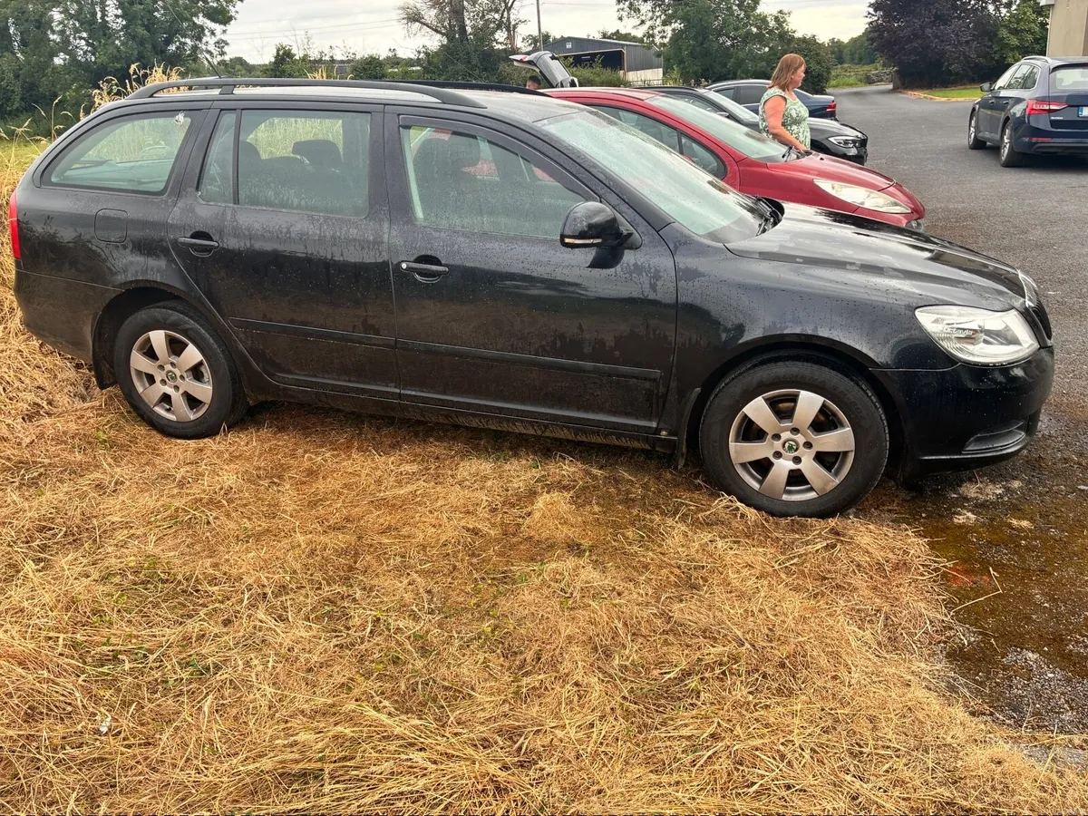 Skoda Octavia 2010 - Image 1