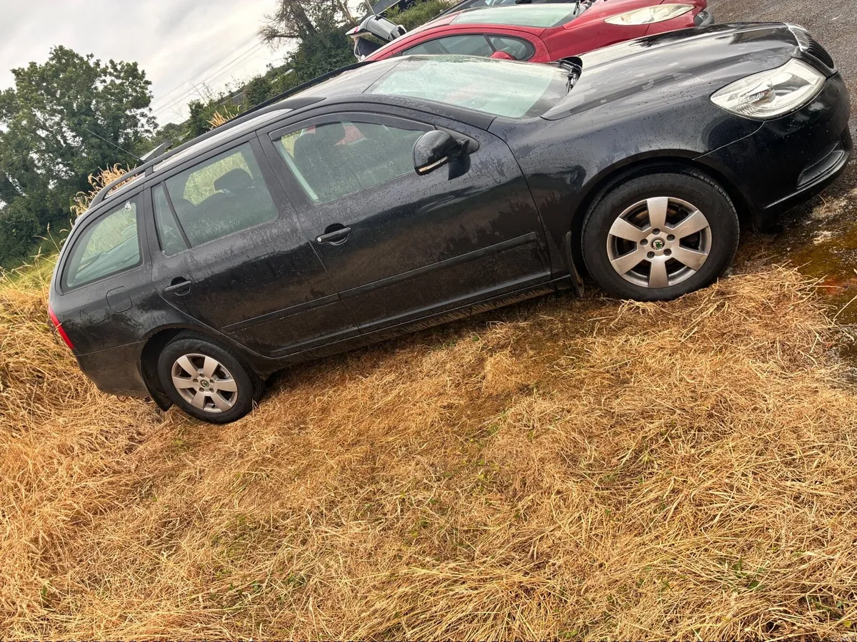 Skoda Octavia 2010 - Image 6
