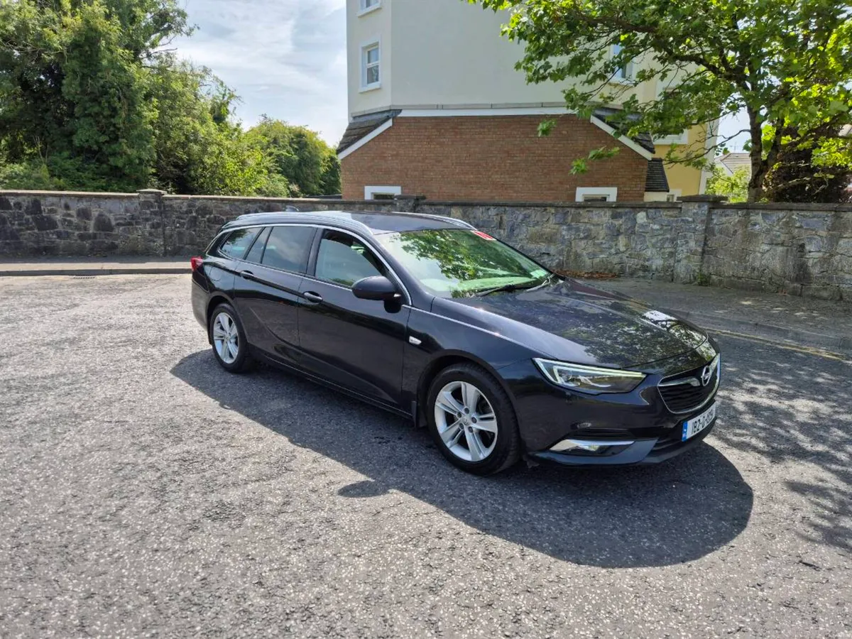 2018 OPEL INSIGNIA (AUTOMATIC) - Image 2