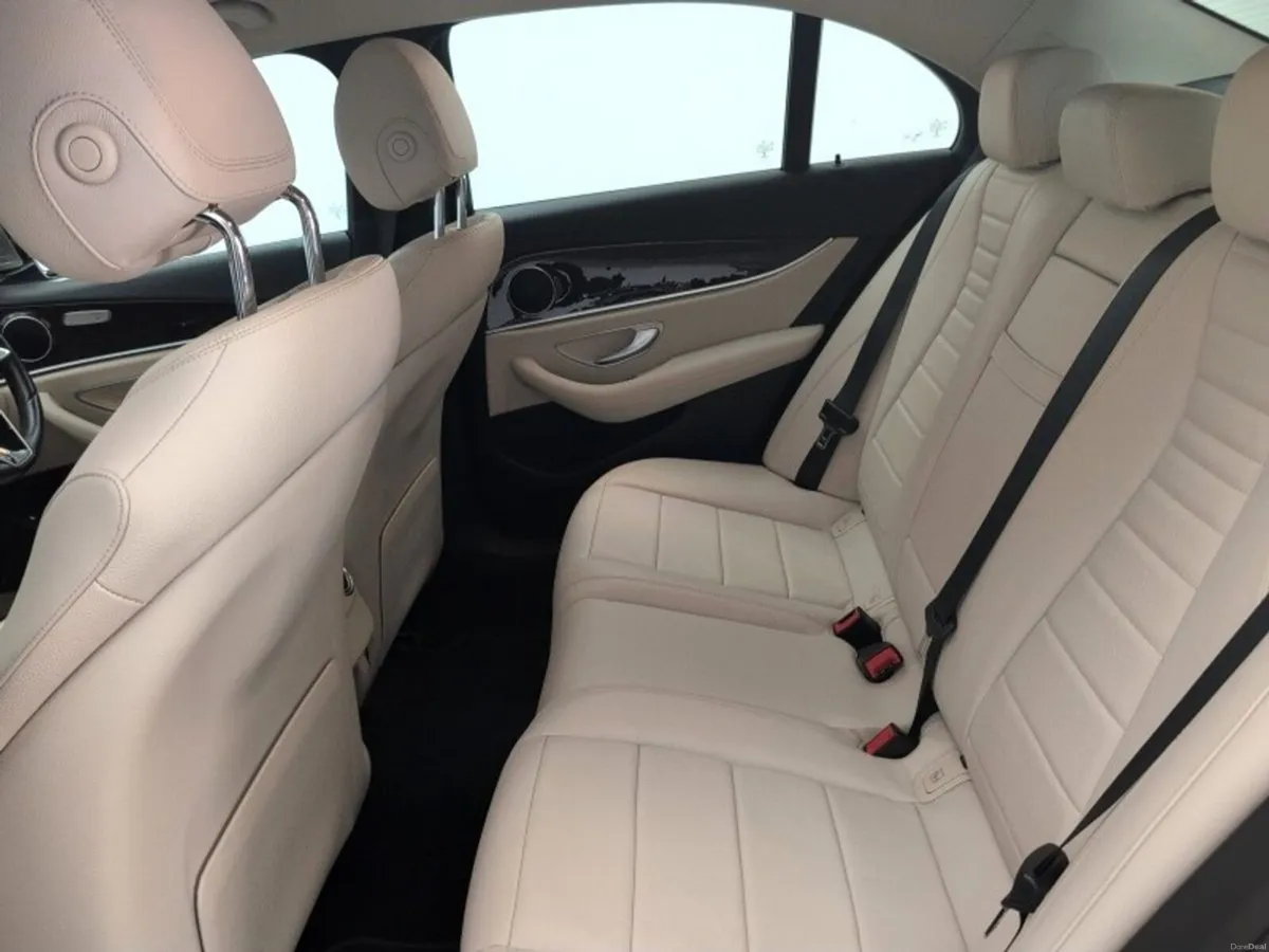 Mercedes-Benz E-Class D AUTO *LEATHER INTERIOR*HEA - Image 5