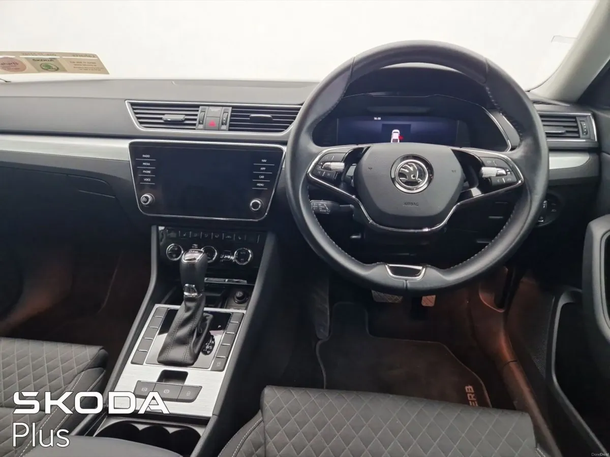 Skoda Superb AMBITION 2.0TDI 122HP DSG *LOW MILES* - Image 4