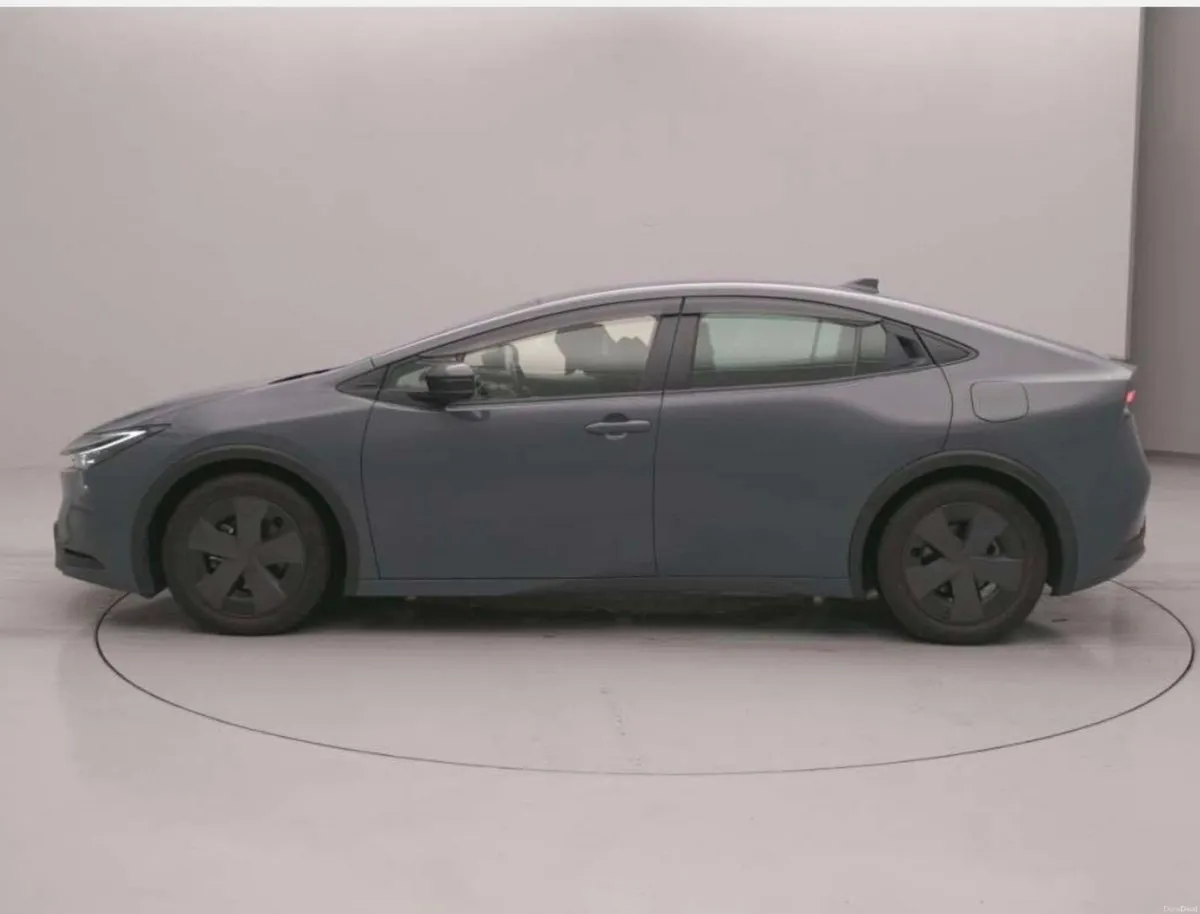 Toyota Prius - Image 5