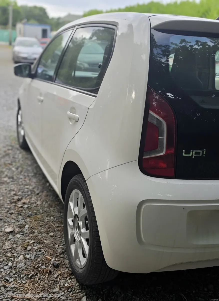 Volkswagen up! 2015 - Image 5