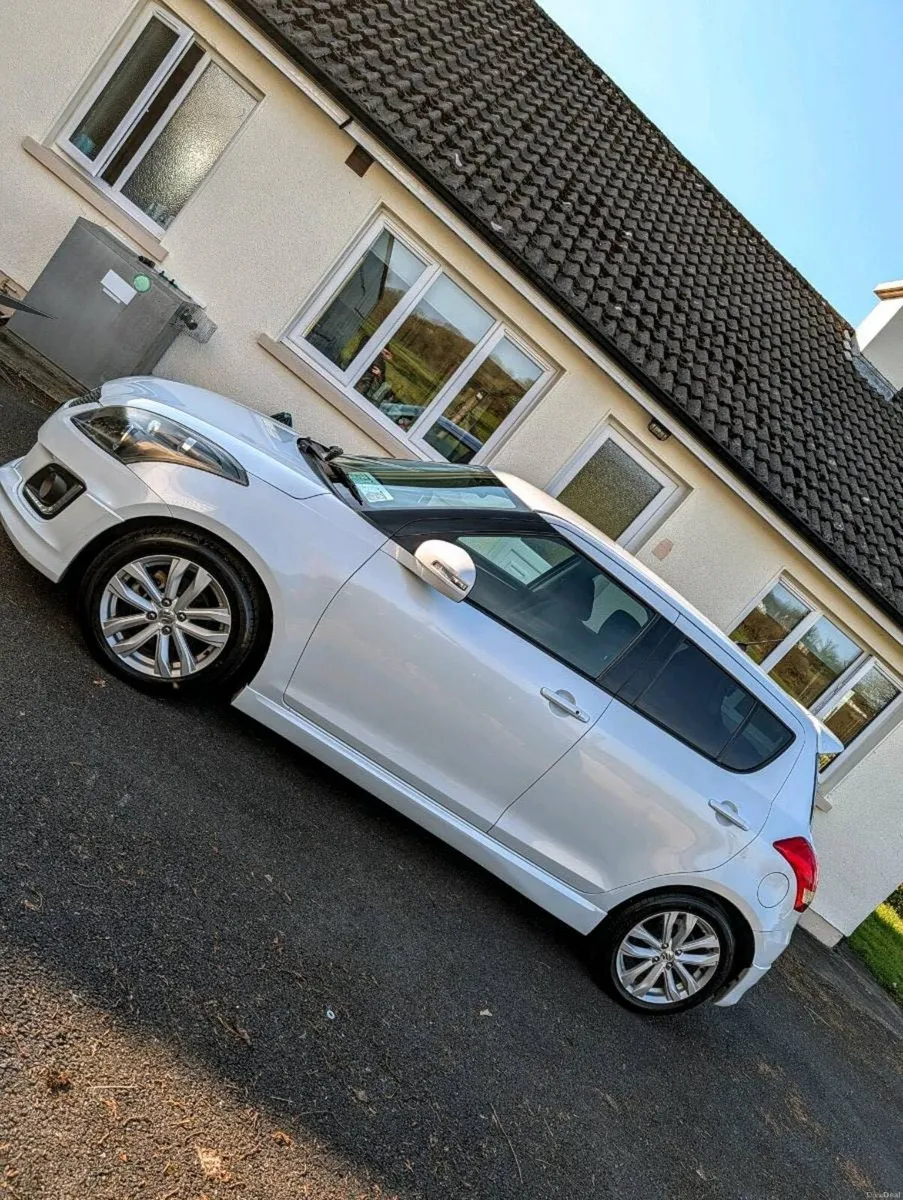 Suzuki Swift RS 1.2 Hybrid Automatic - Image 3