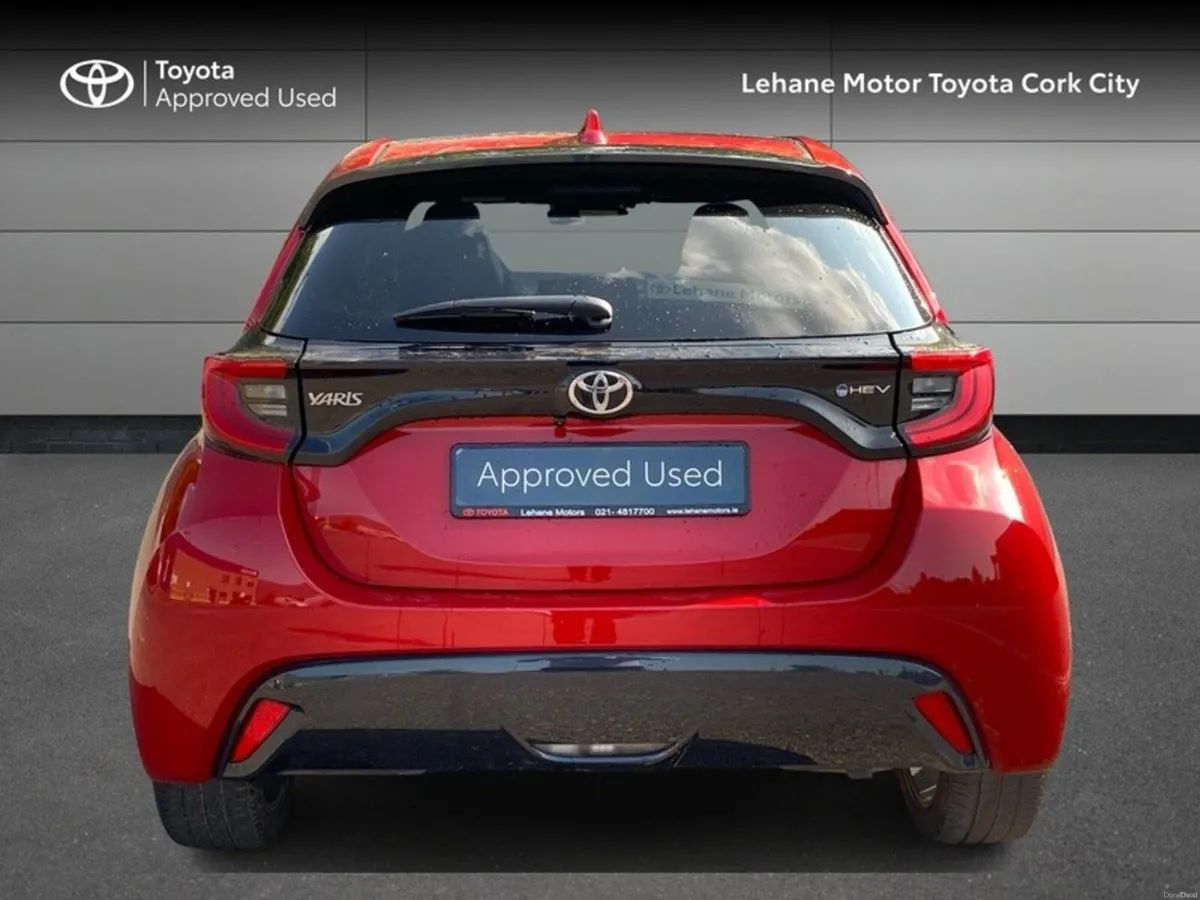 Toyota Yaris HYBRID PLATINUM - Image 4