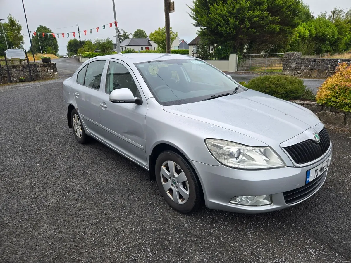 Skoda Octavia Elegance CR 1.6 2010 - Image 4