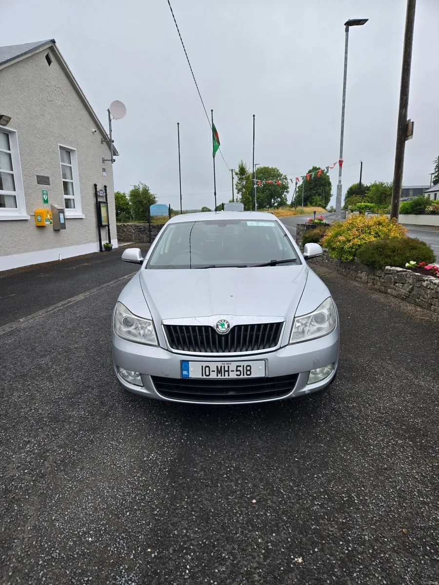 Skoda Octavia Elegance CR 1.6 2010 - Image 1