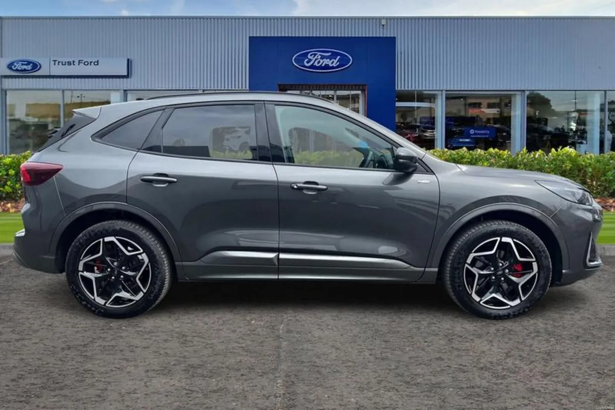 Ford Kuga 2.5 Duratec 14.4kWh ST-Line X SUV 5dr Pe - Image 3