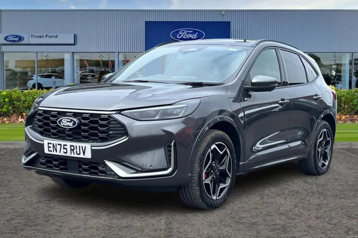 Ford Kuga 2.5 Duratec 14.4kWh ST-Line X SUV 5dr Pe - Image 5
