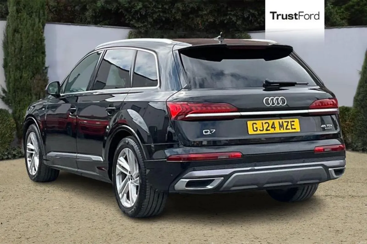 Audi Q7 S Line - Image 2