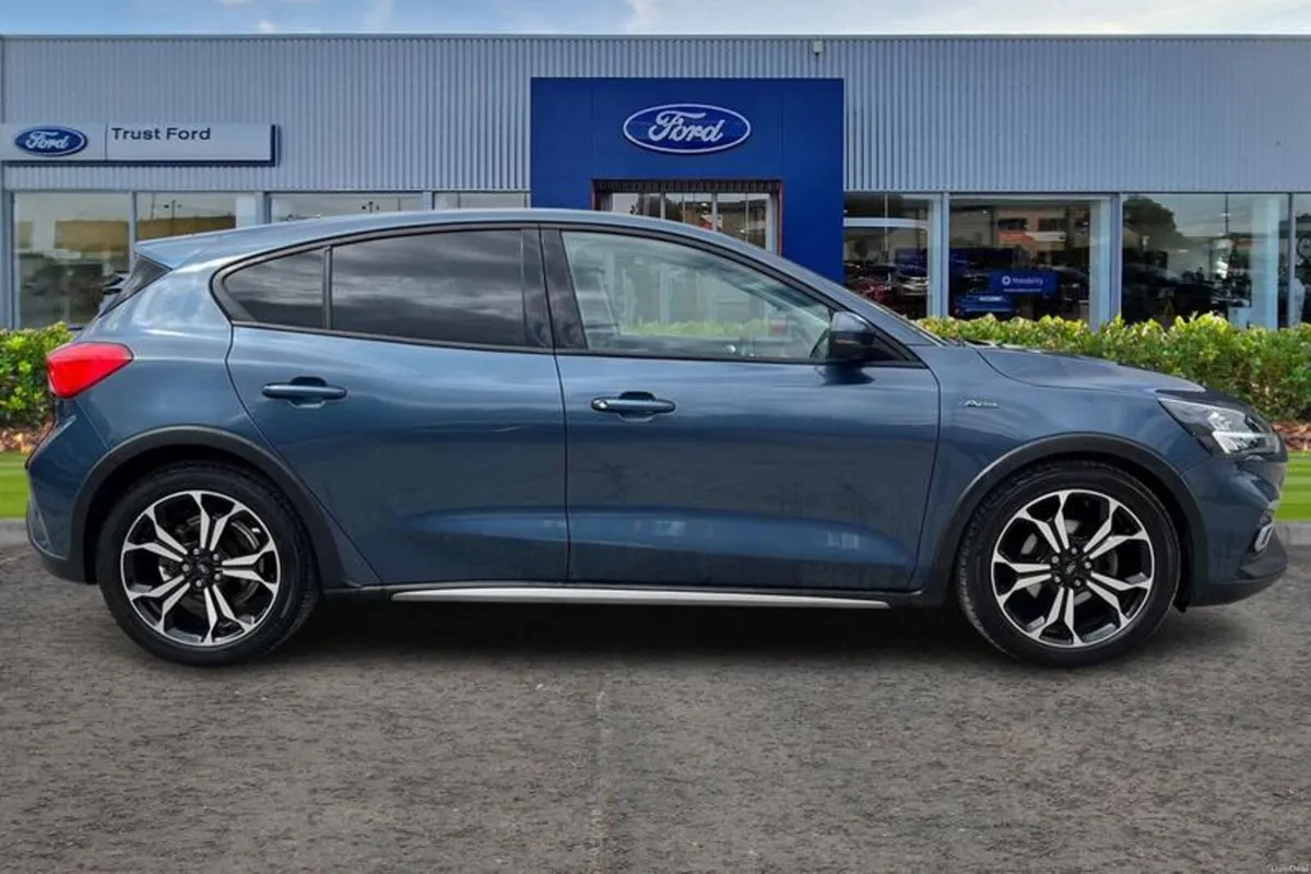 Ford Focus Active X Edition - Image 3