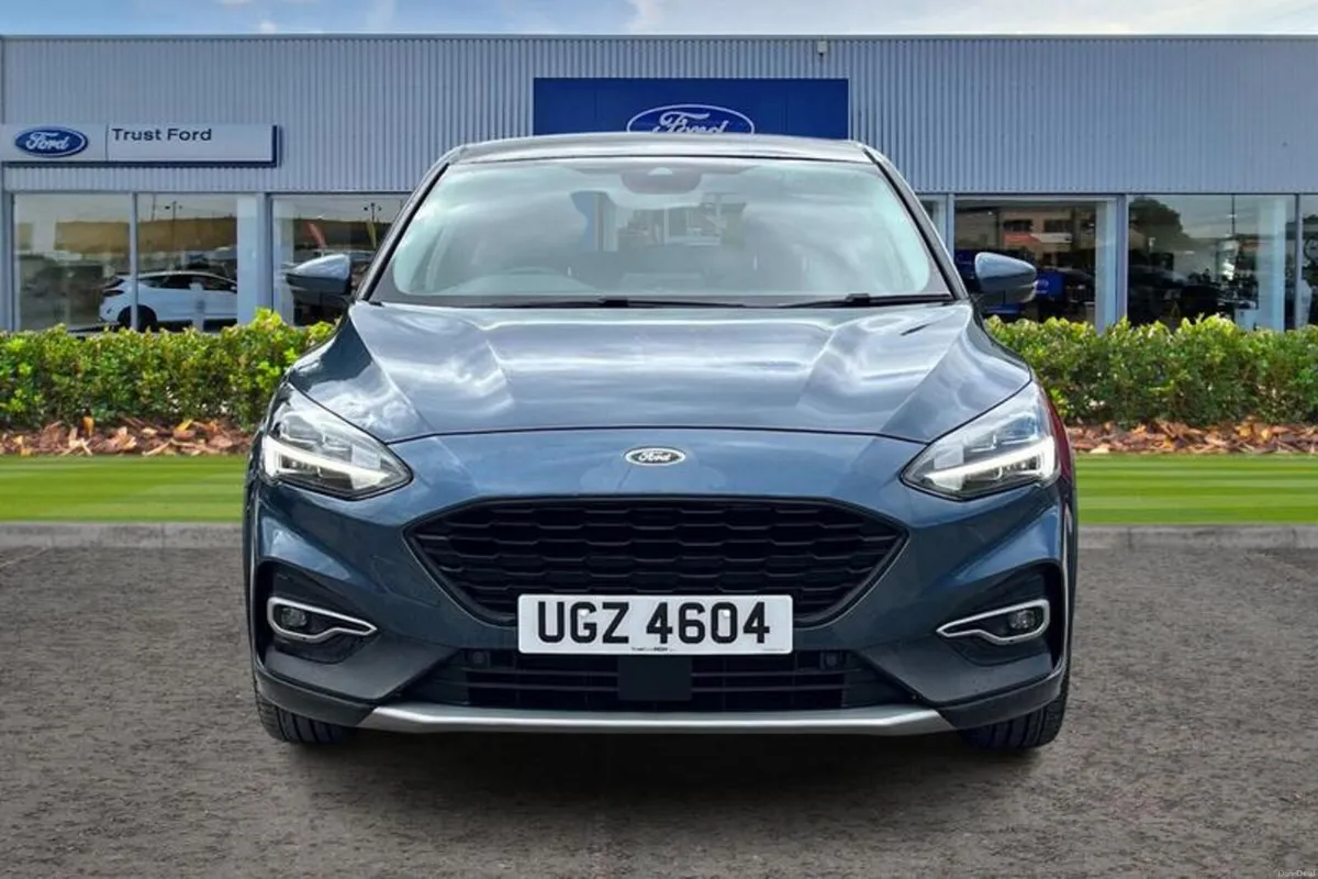 Ford Focus 1.0 EcoBoost Hybrid mHEV 125 Active X E - Image 6