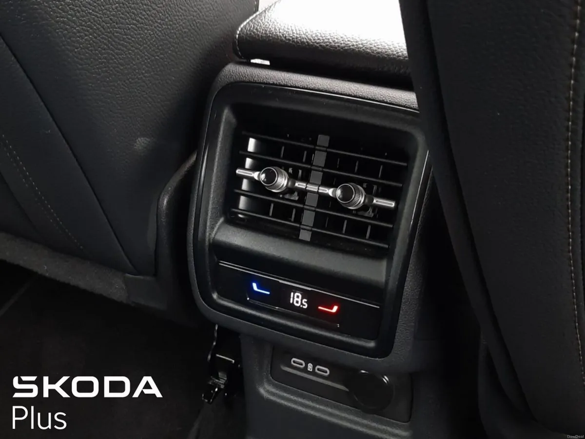 Skoda Kodiaq **FULL BLACK LEATHER**TINY MILEAGE**S - Image 6